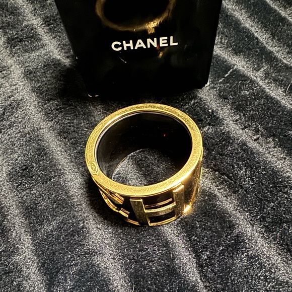 Chanel bracelet - Picture 2 of 2